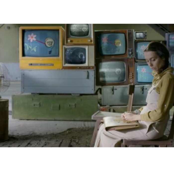 027_700x700_crop_478b24840a