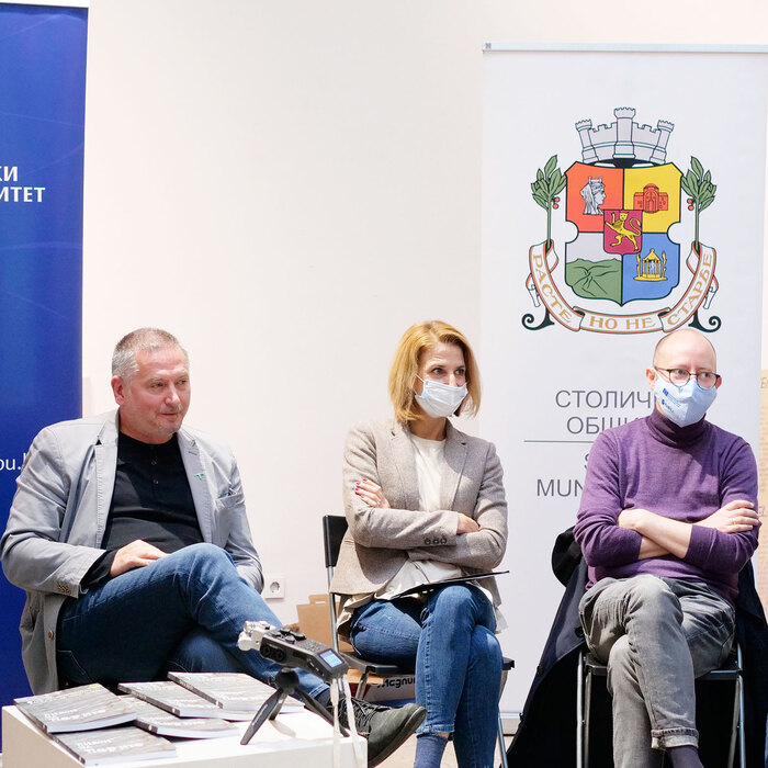 1966706_700x700_crop_478b24840a